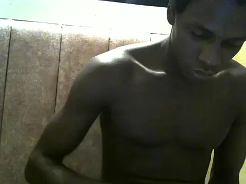 Snapshot of Bigras0011 chatting on July 2026 02:38:02 AM Bigras0011 online show from July 2026 02:38:02 AM