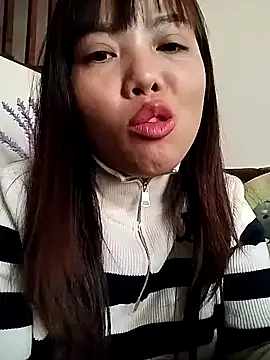 Snapshot of Lady-big91 chatting on January 2025 06:36:01 AM Lady-big91 online show from January 2025 06:36:01 AM