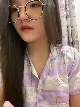 Krixxi22 online show from December 2024 11:47:01 AM