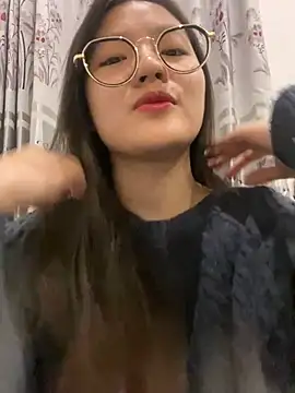 Krixxi22 online show from February 2025 03:12:02 PM