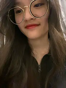 Krixxi22 online show from February 2025 03:09:01 PM