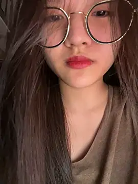 Krixxi22 online show from October 2025 02:47:01 PM