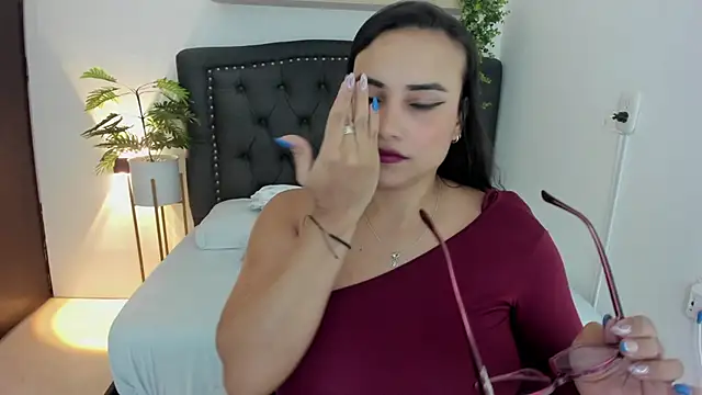 zoe danae  online show from January 2025 12:04:02 PM