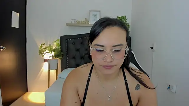 zoe danae  online show from March 2025 12:09:01 PM