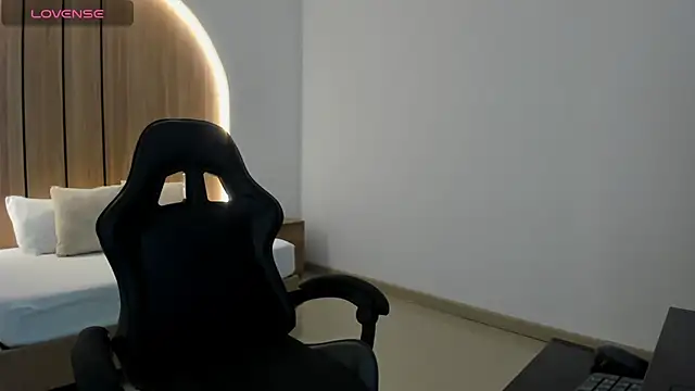 zoe danae  online show from March 2026 12:27:02 PM