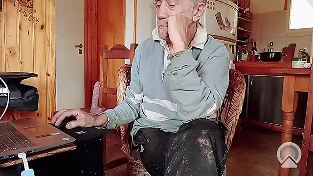 Snapshot of papifacu chatting on September 2025 04:55:02 PM papifacu online show from September 2025 04:55:02 PM