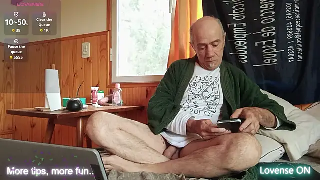 Snapshot of papifacu chatting on October 2025 01:02:02 PM papifacu online show from October 2025 01:02:02 PM