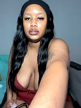 MimiCurves online show from October 2025 11:20:02 AM