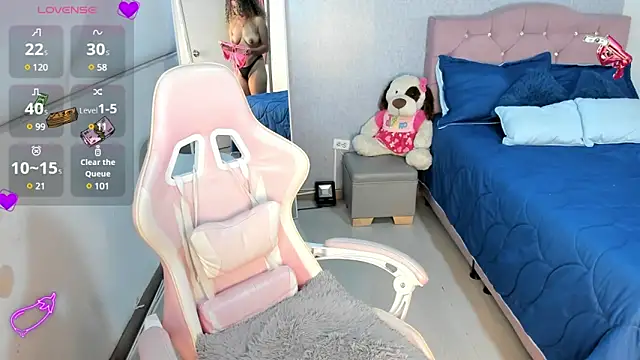 Kenia tompson01 online show from February 2025 05:31:02 PM