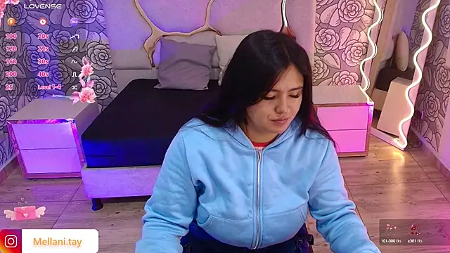 Snapshot of Mellani_tay chatting on February 2025 03:23:01 AM Mellani tay online show from February 2025 03:23:01 AM