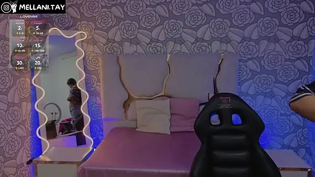 Snapshot of Mellani_tay chatting on September 2025 03:08:01 AM Mellani tay online show from September 2025 03:08:01 AM