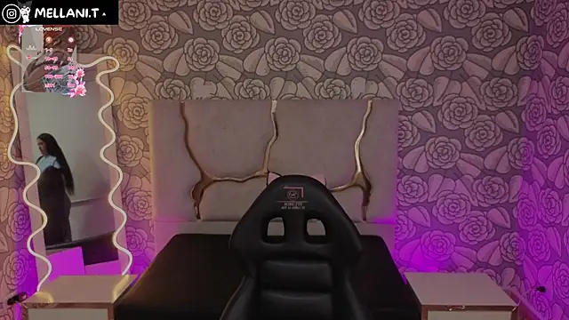 Snapshot of Mellani_tay chatting on September 2025 03:11:02 AM Mellani tay online show from September 2025 03:11:02 AM