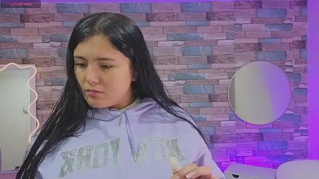 Mellani tay online show from February 2026 03:16:02 AM