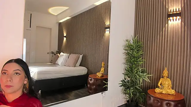 Snapshot of AliceHanz chatting on February 2026 04:30:01 AM AliceHanz online show from February 2026 04:30:01 AM