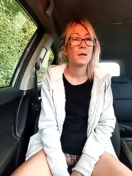 Snapshot of Timide_girl2 chatting on October 2025 06:34:02 AM Timide girl2 online show from October 2025 06:34:02 AM