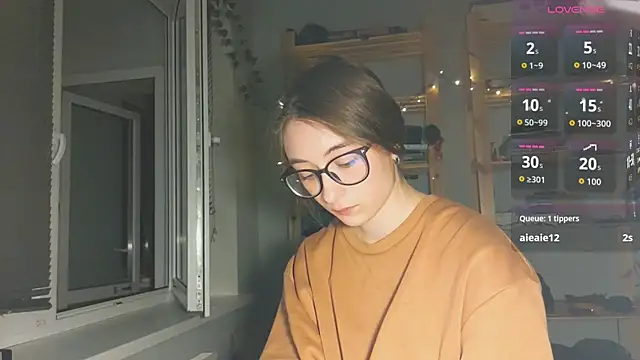 monlight  dana online show from October 2025 10:41:01 PM