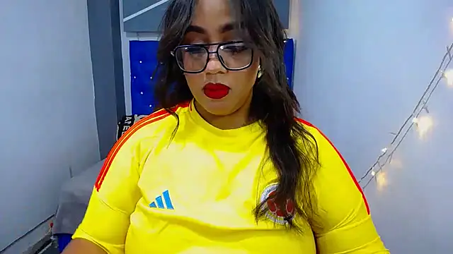 Snapshot of Mady_Kolemam chatting on October 2025 09:59:01 PM Mady Kolemam online show from October 2025 09:59:01 PM