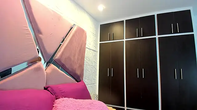 Charlotte Ice1 online show from January 2025 08:58:02 PM