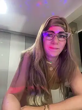 Snapshot of LARIANA_RIVERA23 chatting on February 2025 06:46:01 AM LARIANA RIVERA23 online show from February 2025 06:46:01 AM