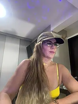 Snapshot of LARIANA_RIVERA23 chatting on February 2025 07:17:02 AM LARIANA RIVERA23 online show from February 2025 07:17:02 AM