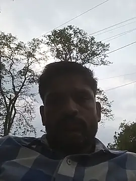 Snapshot of Desi_Couple32 chatting on June 2026 01:00:02 PM Desi Couple32 online show from June 2026 01:00:02 PM