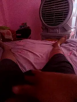 Snapshot of Desi_Couple32 chatting on June 2026 06:36:02 AM Desi Couple32 online show from June 2026 06:36:02 AM