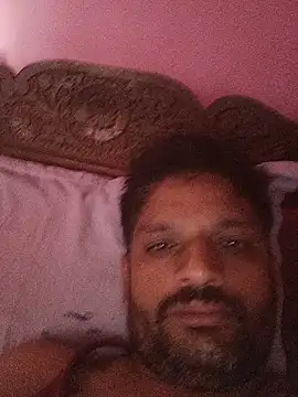 Snapshot of Desi_Couple32 chatting on June 2026 07:32:01 AM Desi Couple32 online show from June 2026 07:32:01 AM