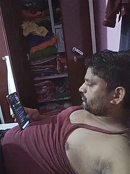 Snapshot of Desi_Couple32 chatting on June 2026 07:11:02 AM Desi Couple32 online show from June 2026 07:11:02 AM