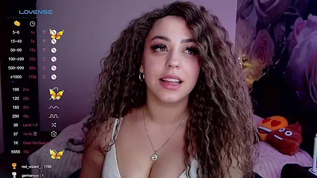  Just a queen 3 online show from December 2024 09:05:02 PM