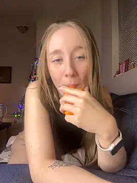 Snapshot of sage__marie chatting on December 2024 02:16:01 AM sage marie online show from December 2024 02:16:01 AM