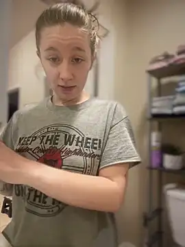 Snapshot of sage__marie chatting on December 2024 02:49:02 PM sage marie online show from December 2024 02:49:02 PM