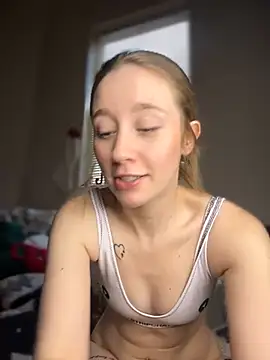 Snapshot of sage__marie chatting on December 2024 05:54:02 PM sage marie online show from December 2024 05:54:02 PM