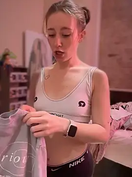 Snapshot of sage__marie chatting on February 2025 04:56:02 PM sage marie online show from February 2025 04:56:02 PM