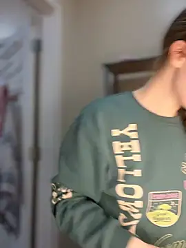 Snapshot of sage__marie chatting on February 2025 02:37:01 PM sage marie online show from February 2025 02:37:01 PM