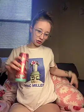 Snapshot of sage__marie chatting on March 2025 12:25:01 PM sage marie online show from March 2025 12:25:01 PM