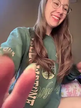 Snapshot of sage__marie chatting on March 2025 02:21:02 PM sage marie online show from March 2025 02:21:02 PM