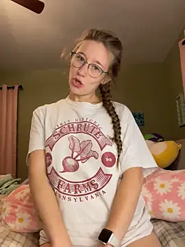 Snapshot of sage__marie chatting on September 2025 10:50:01 AM sage marie online show from September 2025 10:50:01 AM