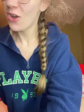 Snapshot of sage__marie chatting on September 2025 10:09:01 AM sage marie online show from September 2025 10:09:01 AM