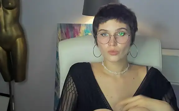 sarah perfect online show from September 2025 01:35:01 PM