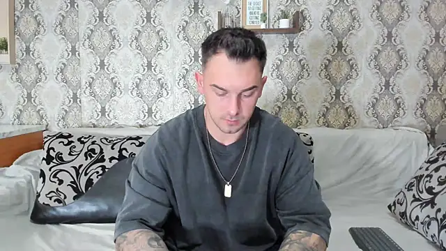 Snapshot of Jonmusclemaster chatting on February 2025 03:53:02 PM Jonmusclemaster online show from February 2025 03:53:02 PM