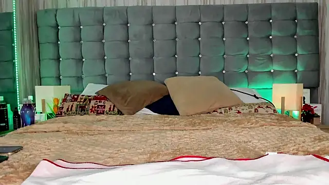 Snapshot of Poacahontasfg chatting on March 2026 04:06:01 AM Poacahontasfg online show from March 2026 04:06:01 AM