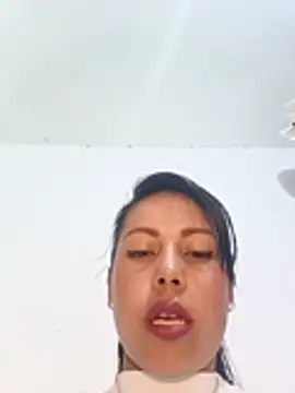 Snapshot of _andrea30 chatting on July 2026 06:52:02 AM andrea30 online show from July 2026 06:52:02 AM