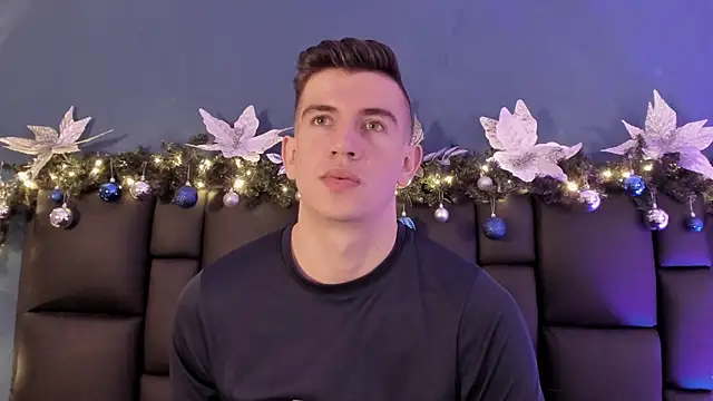 Snapshot of MikaelSlow chatting on December 2025 03:26:02 AM MikaelSlow online show from December 2025 03:26:02 AM