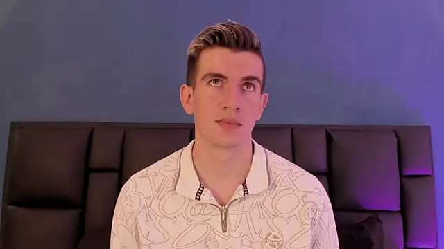 Snapshot of MikaelSlow chatting on February 2026 03:01:02 AM MikaelSlow online show from February 2026 03:01:02 AM