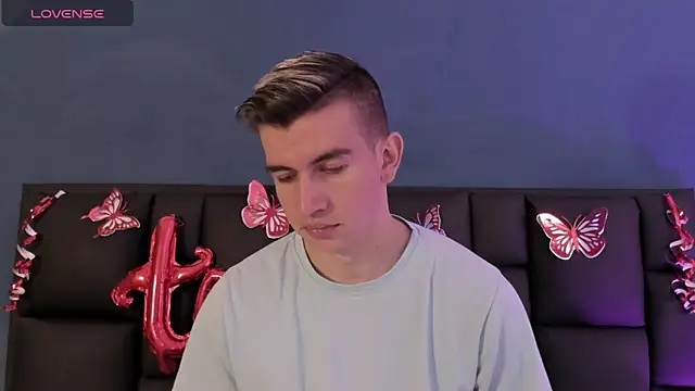 Snapshot of MikaelSlow chatting on February 2026 03:47:02 AM MikaelSlow online show from February 2026 03:47:02 AM