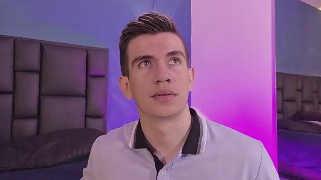 Snapshot of MikaelSlow chatting on March 2026 03:56:01 AM MikaelSlow online show from March 2026 03:56:01 AM