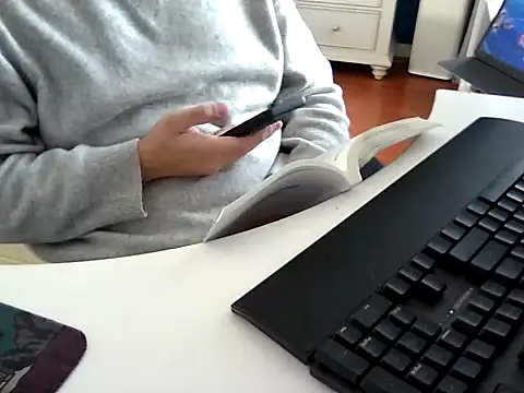 Snapshot of big-pig chatting on January 2025 12:23:02 AM big-pig online show from January 2025 12:23:02 AM