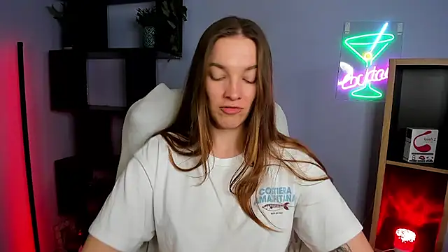 kenzie x online show from November 2025 07:33:02 AM