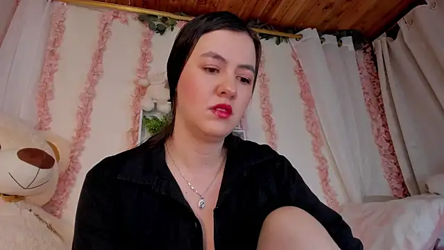 Snapshot of Idara_and_Edahi01 chatting on September 2025 05:51:02 PM Idara and Edahi01 online show from September 2025 05:51:02 PM