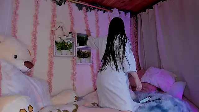 Snapshot of Idara_and_Edahi01 chatting on October 2025 02:48:01 PM Idara and Edahi01 online show from October 2025 02:48:01 PM